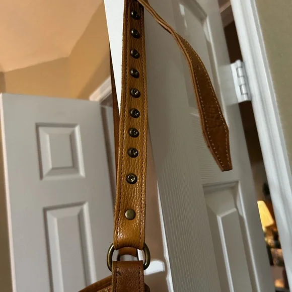 Tan ,Fringed ,Crossbody Bag ,Leather Material .New - Picture 9 of 9